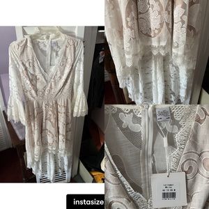 NWT ** Selfie Leslie Beautiful Bridal Dress